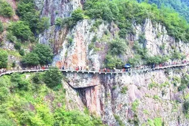 旅行期间丈夫为异性出的钱，妻子有权要回吗?